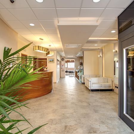 Hotel Roma Tiburtina Metro Luaran gambar