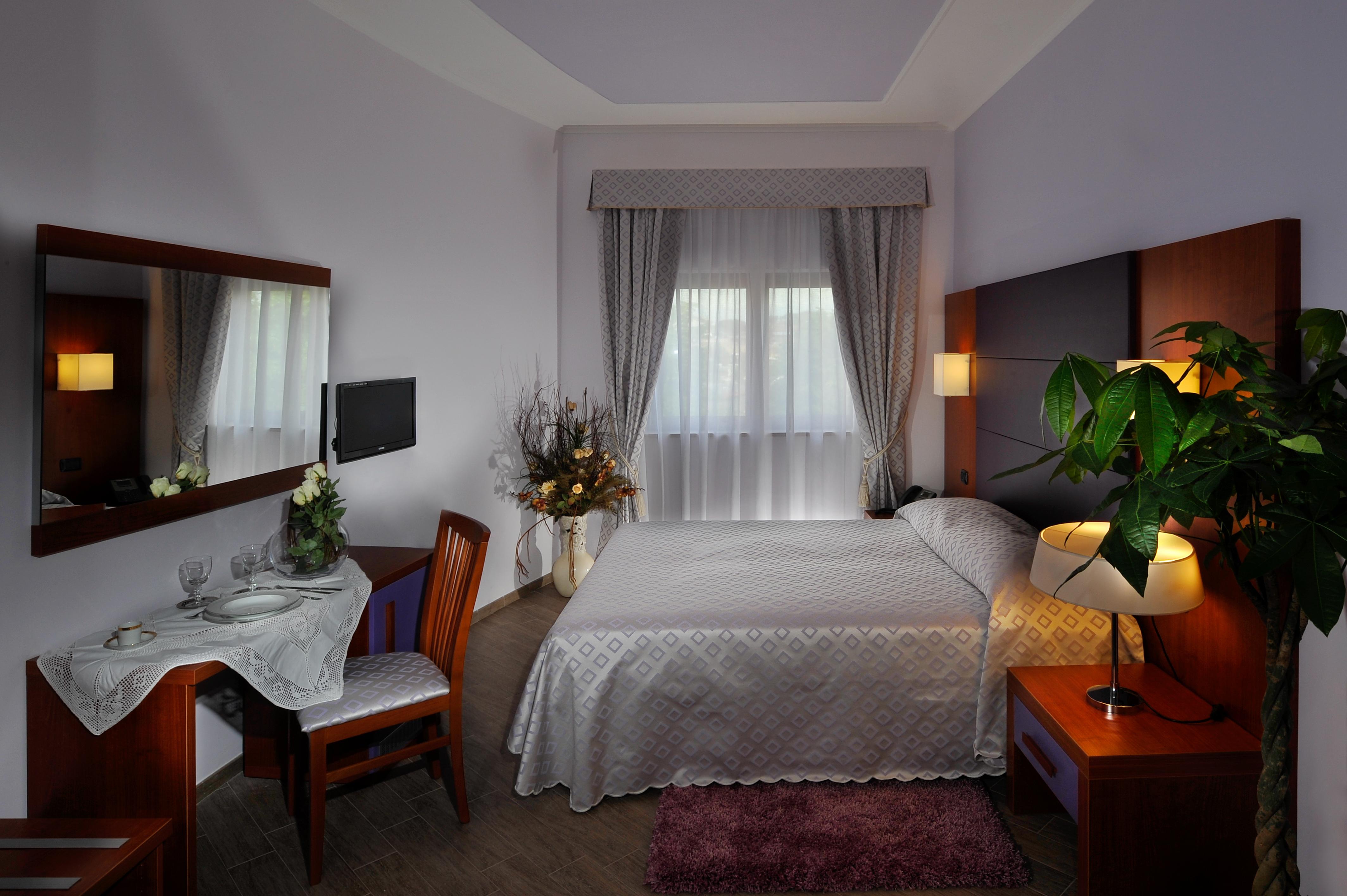 Hotel Roma Tiburtina Metro Luaran gambar