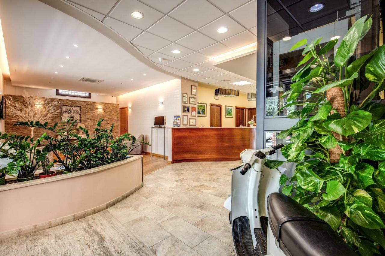 Hotel Roma Tiburtina Metro Luaran gambar