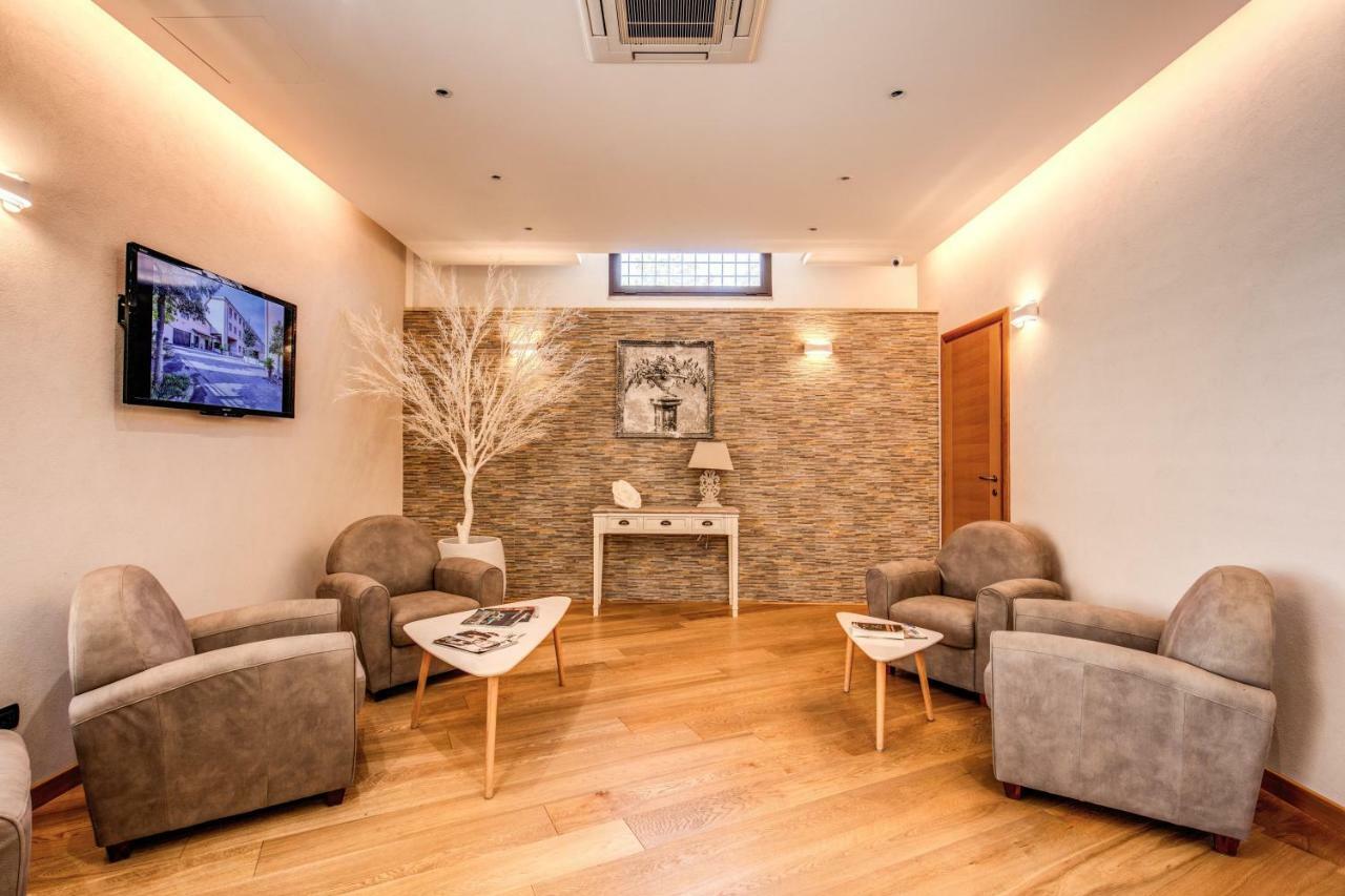 Hotel Roma Tiburtina Metro Luaran gambar