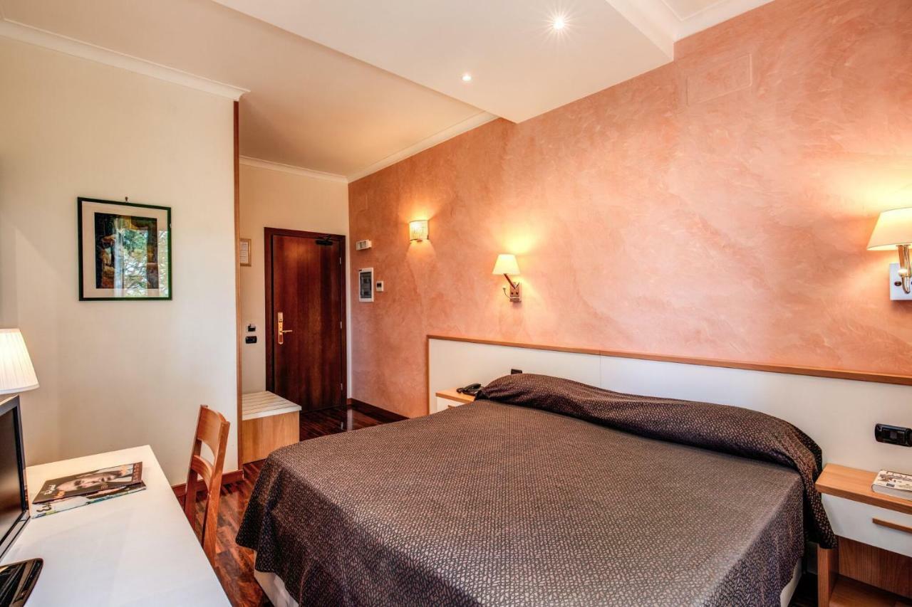 Hotel Roma Tiburtina Metro Luaran gambar